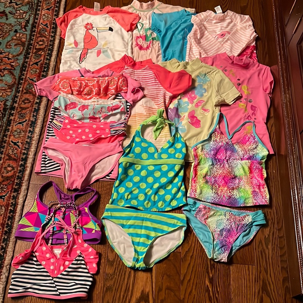 19 pieces of swimwear! Great swim shirts for when it’s very sunny outside!